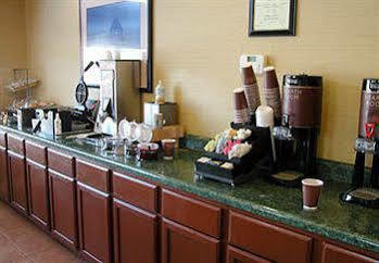 Hotel By Marriott Rocky Mount