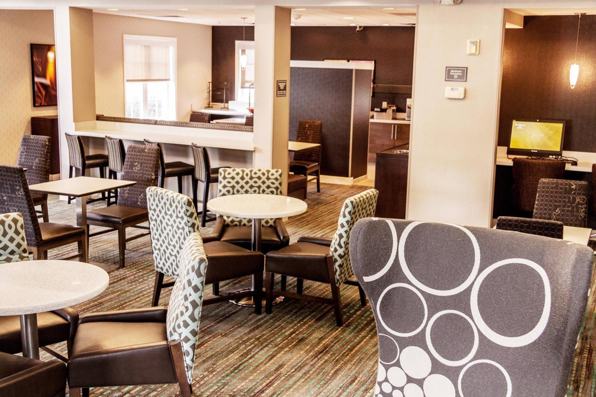 Hotel By Marriott